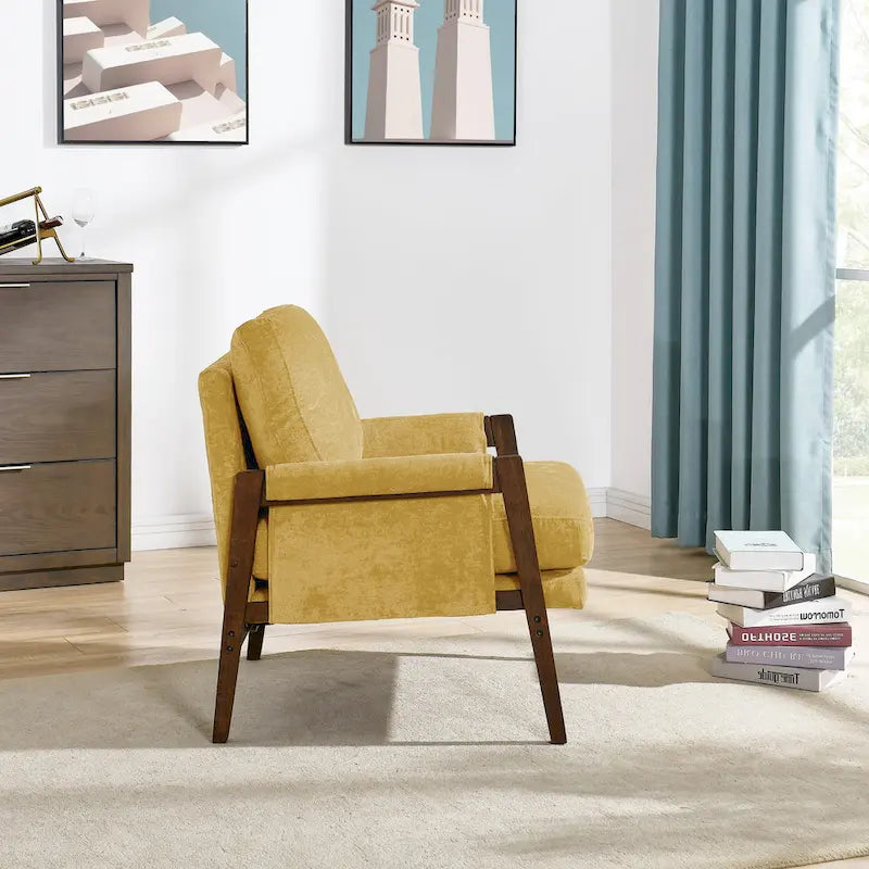 Fauteuil en velours jaune