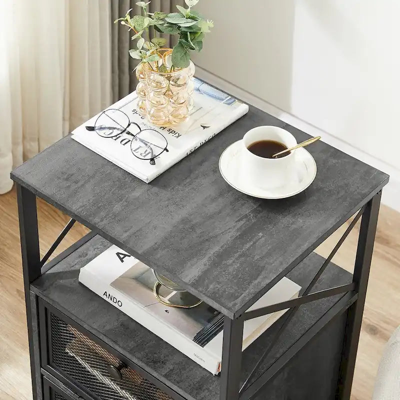 Table de chevet à deux tiroirs avec étagère