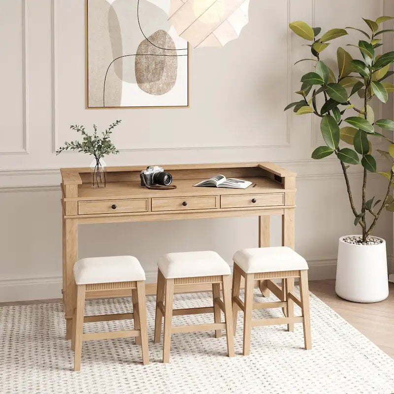 Table de salle à manger, comptoir de bar et chaises