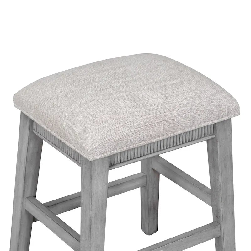 Table de salle à manger, comptoir de bar et chaises